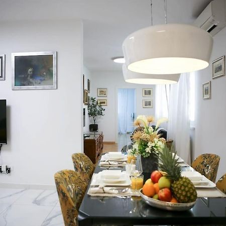 New & Luxury Apartment Tony Split Ngoại thất bức ảnh