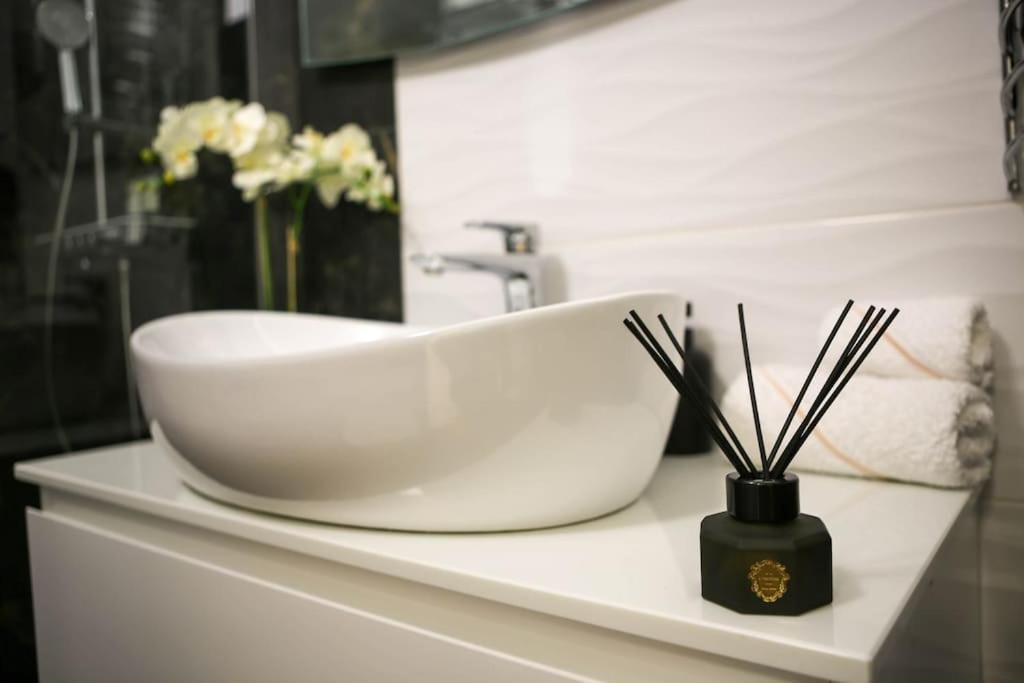New & Luxury Apartment Tony Split Ngoại thất bức ảnh