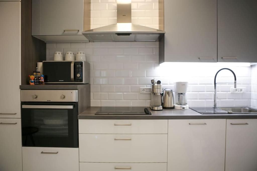 New & Luxury Apartment Tony Split Ngoại thất bức ảnh