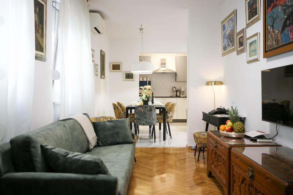 New & Luxury Apartment Tony Split Ngoại thất bức ảnh